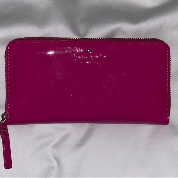 kate spade Handbags - Kate Spade Zip-Around Wallet